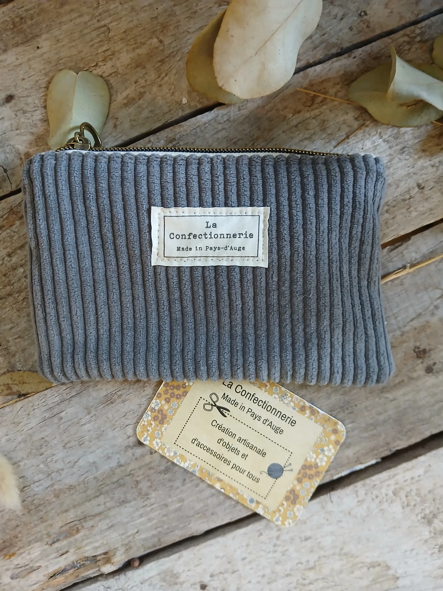Trousse / pochette en velours côtelé gris