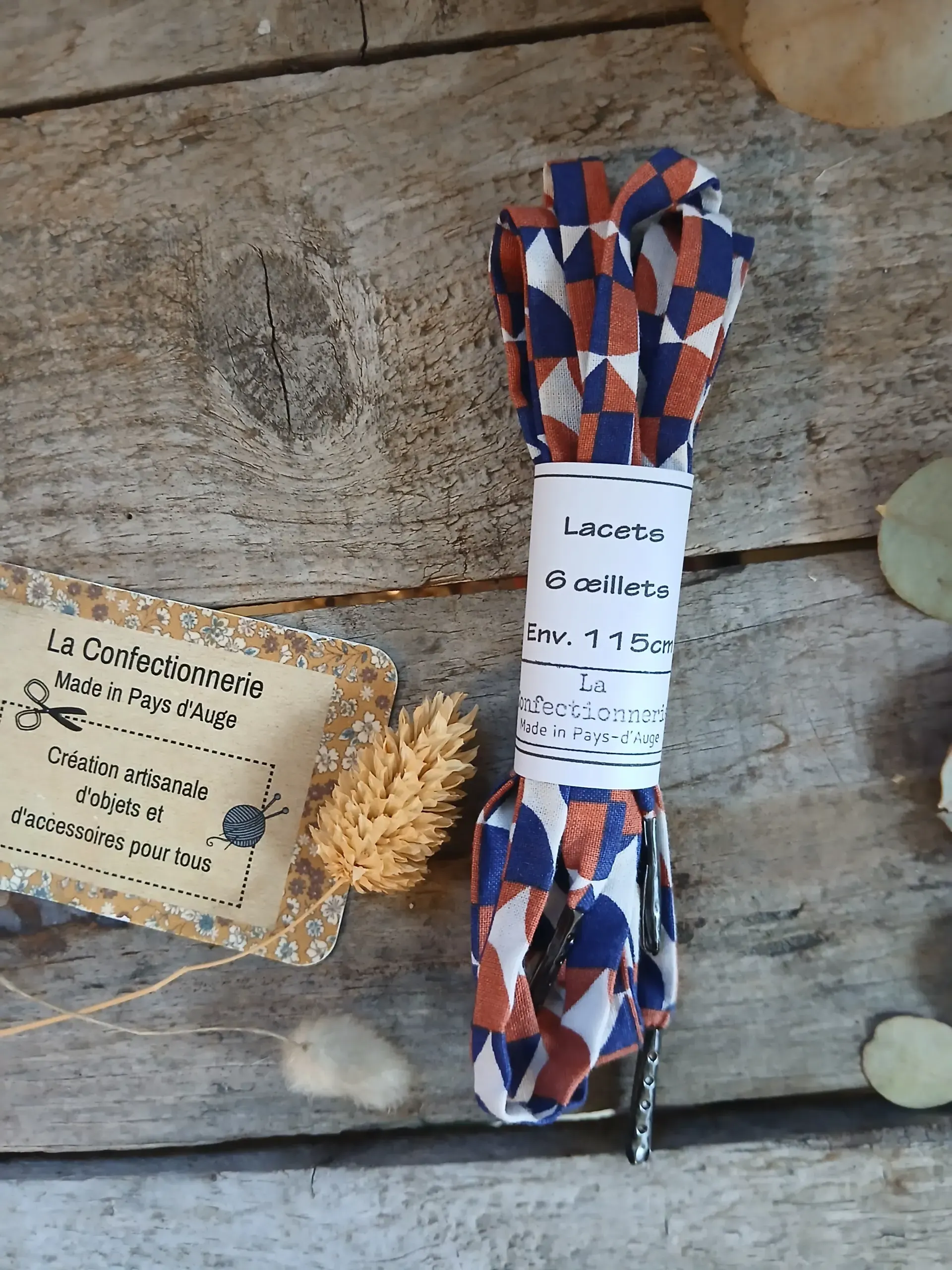 Lacets fantaisie en tissu – géométrique bleu/terracotta 6 œillets – Image 3