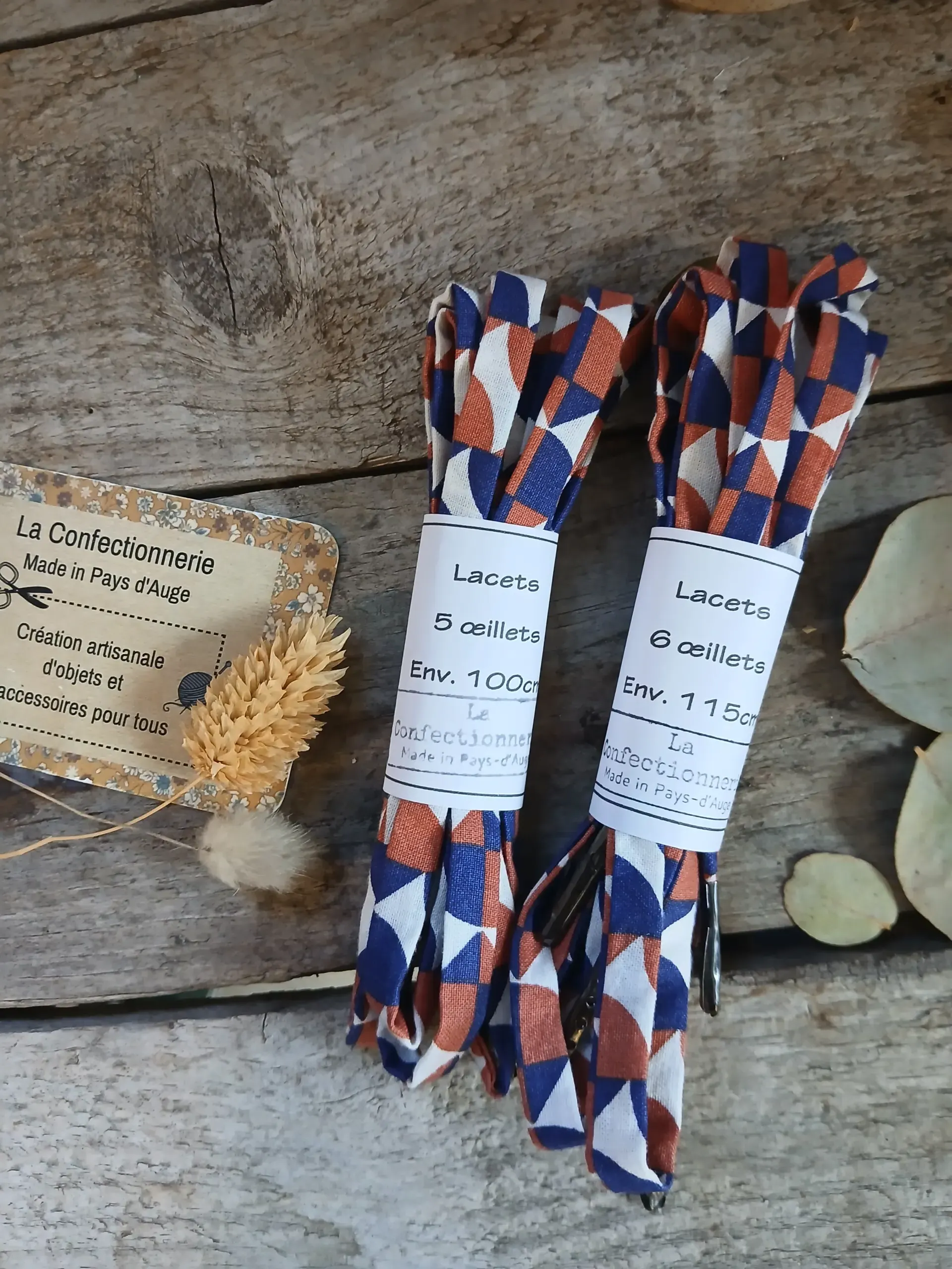 Lacets fantaisie en tissu – géométrique bleu/terracotta 6 œillets – Image 4