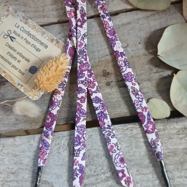 Lacets fantaisie en tissu – fleuris violet 5 œillets
