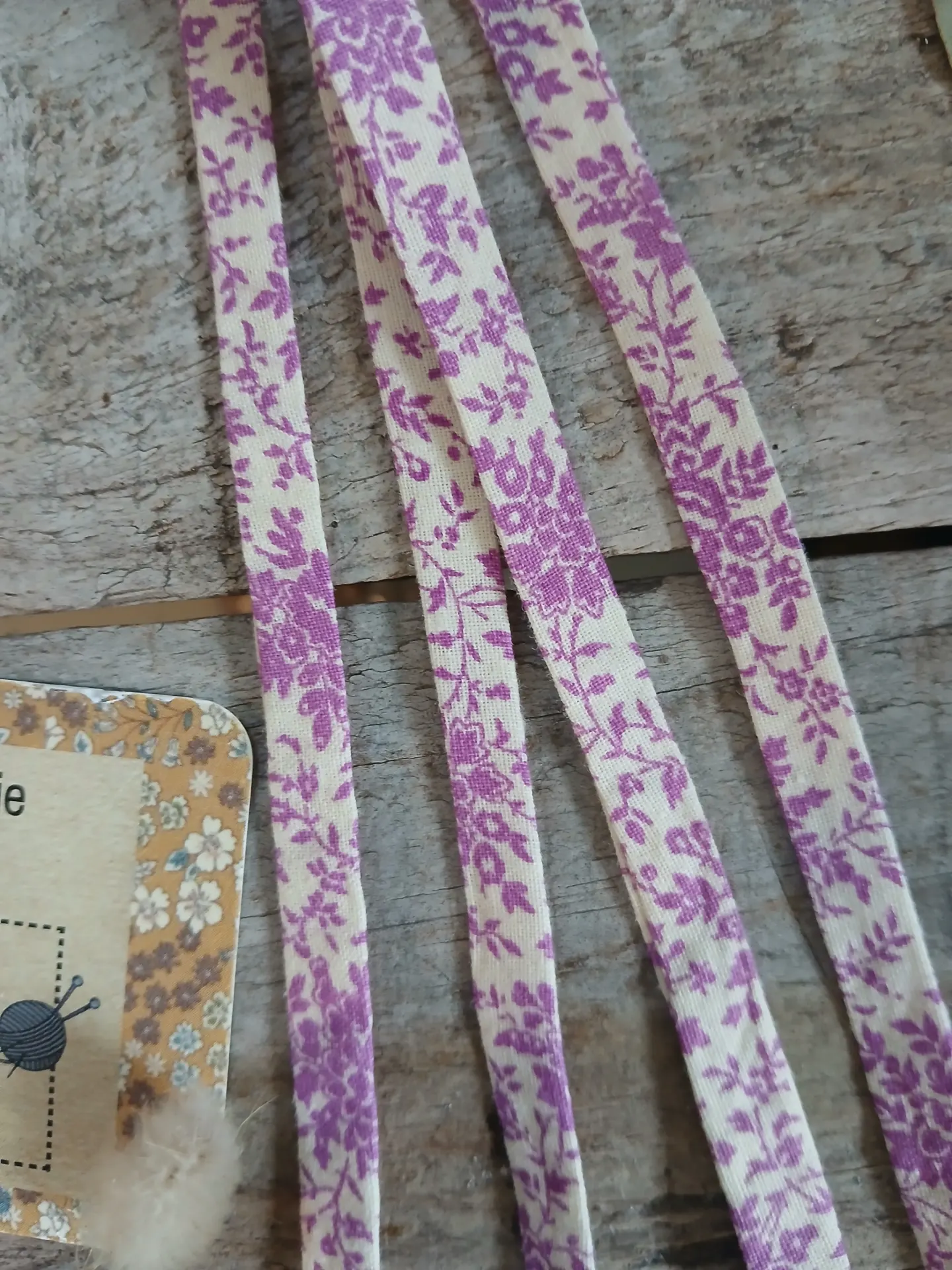 Lacets fantaisie en tissu – feuillage violet 8 œillets – Image 3