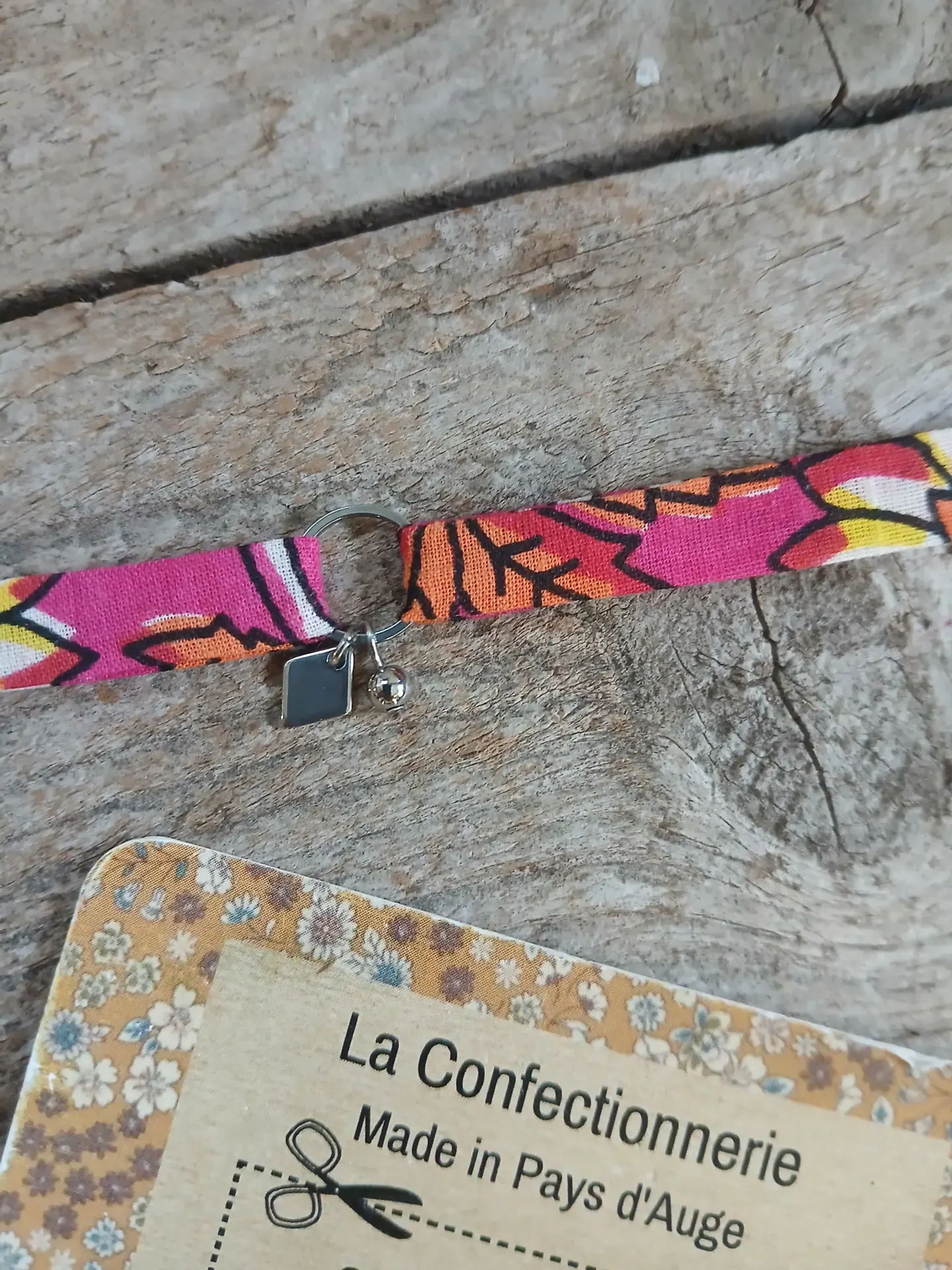 Bracelet en tissu et acier inoxydable argenté – Réglable – Fuchsia et orange – Image 4
