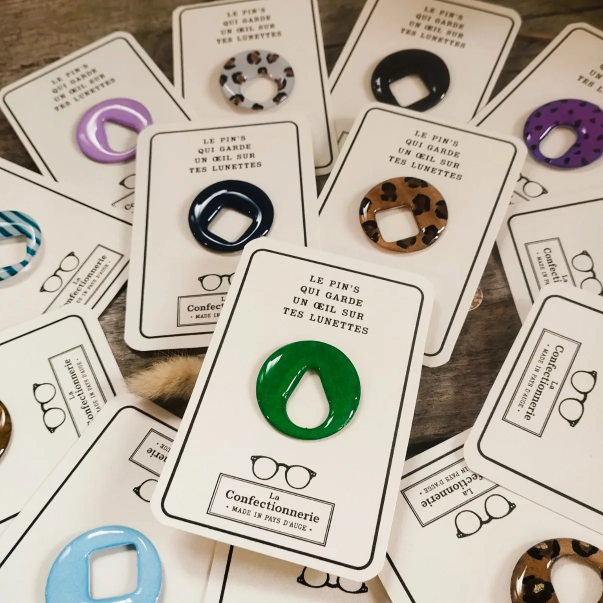 Pin's porte-lunettes léopard – Image 3