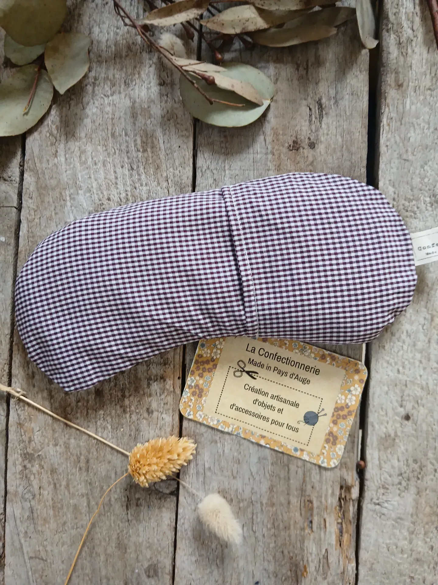 Coussinet de relaxation pour les yeux - petit vichy marron/bordeaux – Image 4