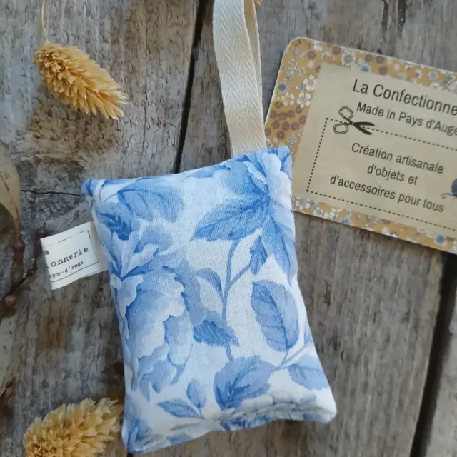 Petit pochon de lavande - Roses bleues