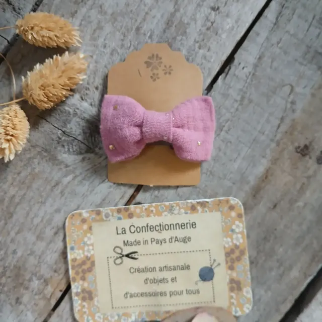 Petite barrette anti-glisse pour bébé et enfant - Gaze de coton rose pois dorés